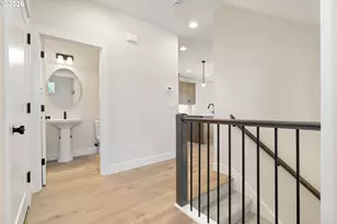 2947 NW 114th Terrace, Portland, OR 97229 - Photo 4