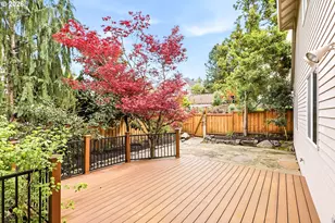 12083 NW Blackhawk Dr, Portland, OR 97229 - Photo 32