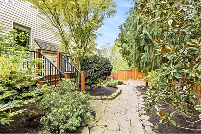 12083 NW Blackhawk Dr, Portland, OR 97229 - Photo 28