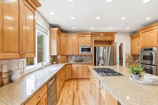 12083 NW Blackhawk Dr, Portland, OR 97229 - Photo 6