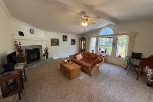 307 Manzanita Dr, Florence, OR 97439 - Photo 6