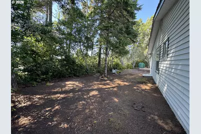 307 Manzanita Dr, Florence, OR 97439 - Photo 38