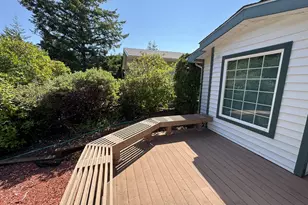 307 Manzanita Dr, Florence, OR 97439 - Photo 4
