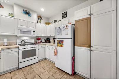 8100 NE 104th Cir #3, Vancouver, WA 98662 - Photo 8