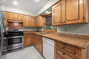 9355 SW Jamieson Rd, Beaverton, OR 97005 - Photo 14