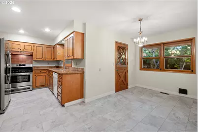 9355 SW Jamieson Rd, Beaverton, OR 97005 - Photo 12