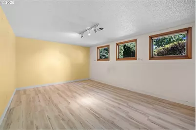 9355 SW Jamieson Rd, Beaverton, OR 97005 - Photo 26