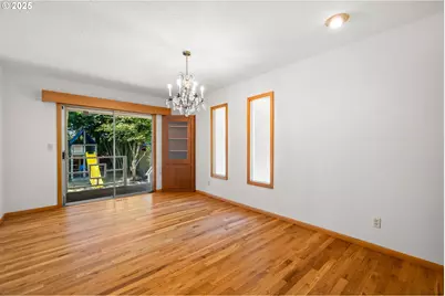 9355 SW Jamieson Rd, Beaverton, OR 97005 - Photo 8