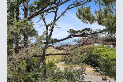 8916 Pelican Ln #4, Manzanita, OR 97130 - Photo 8