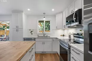 8705 SW 75th Ave, Portland, OR 97223 - Photo 16