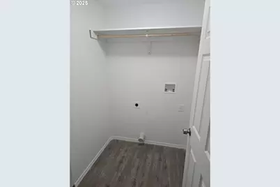 4070 Barger Dr, Eugene, OR 97402 - Photo 34