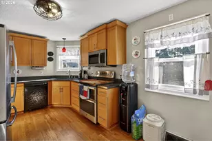 215 May St, Mount Angel, OR 97362 - Photo 14