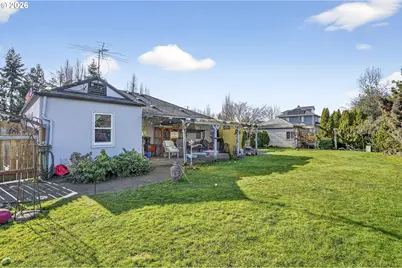 215 May St, Mount Angel, OR 97362 - Photo 32