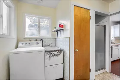 194 S Elm St, Canby, OR 97013 - Photo 16
