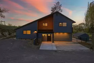 54027 Summers Ln, Milton-Freewater, OR 97862 - Photo 2