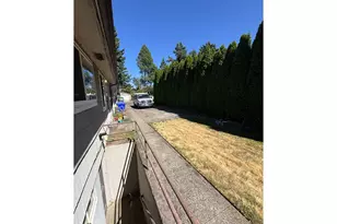 7424 NE Halsey St, Portland, OR 97213 - Photo 16