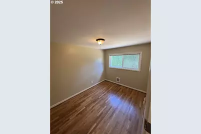 7424 NE Halsey St, Portland, OR 97213 - Photo 8