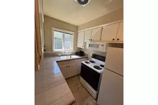 7424 NE Halsey St, Portland, OR 97213 - Photo 4