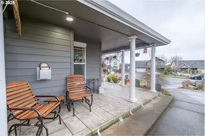 920 Filbert St, Brownsville, OR 97327 - Photo 4