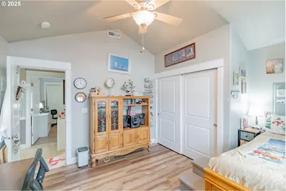 920 Filbert St, Brownsville, OR 97327 - Photo 20