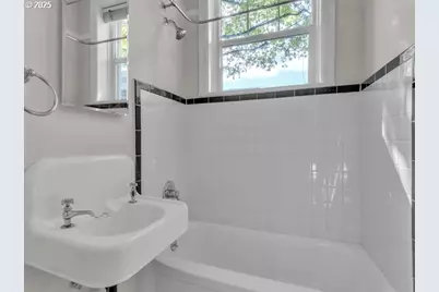 20 NW 16th Ave #8, Portland, OR 97209 - Photo 14