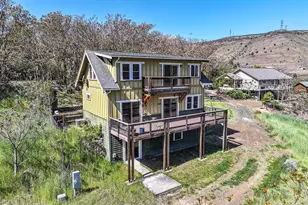 499 1st St, Maupin, OR 97037 - Photo 28