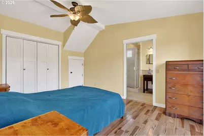 499 1st St, Maupin, OR 97037 - Photo 16