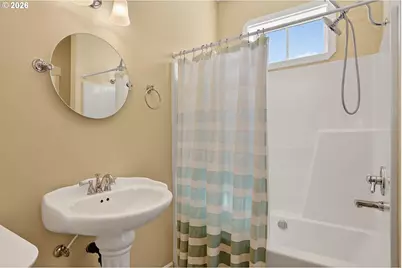 499 1st St, Maupin, OR 97037 - Photo 22