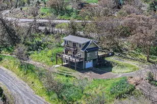 499 1st St, Maupin, OR 97037 - Photo 30