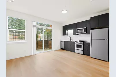 10985 E Burnside St #8, Portland, OR 97216 - Photo 4