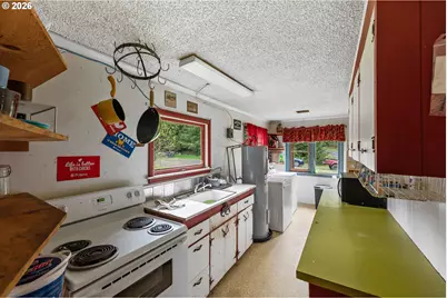 93751 Coos Sumner Ln, Coos Bay, OR 97420 - Photo 30