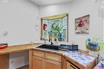 93751 Coos Sumner Ln, Coos Bay, OR 97420 - Photo 10