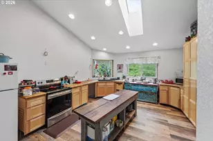 93751 Coos-Sumner Ln, Coos Bay, OR 97420 - Photo 8