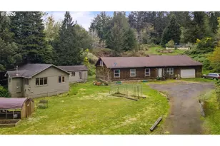 93751 Coos-Sumner Ln, Coos Bay, OR 97420 - Photo 2