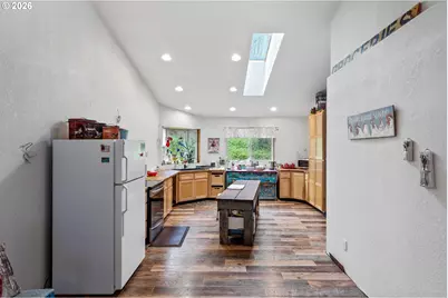 93751 Coos Sumner Ln, Coos Bay, OR 97420 - Photo 8