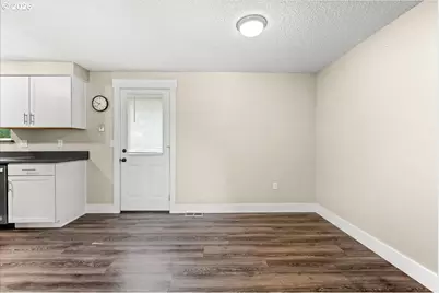 1942 SW Galley Ct, Lincoln City, OR 97367 - Photo 12