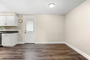 1942 SW Galley Ct, Lincoln City, OR 97367 - Photo 12