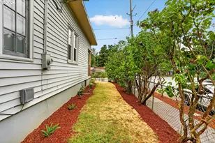 4836 N Albina Ave, Portland, OR 97217 - Photo 32
