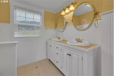 27730 Erickson Rd, Eugene, OR 97402 - Photo 20