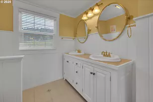 27730 Erickson Rd, Eugene, OR 97402 - Photo 20