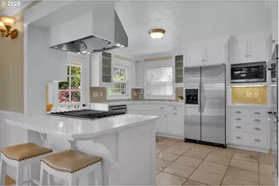 27730 Erickson Rd, Eugene, OR 97402 - Photo 4