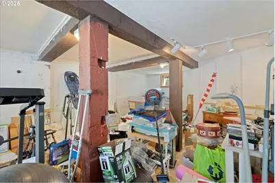 935 NE Highway 20, Toledo, OR 97391 - Photo 24