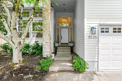 5135 Greensborough Ct, Lake Oswego, OR 97035 - Photo 2