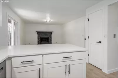 2817 Applewood Ln, Eugene, OR 97408 - Photo 14
