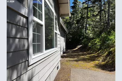 87989 Kelsie Way, Florence, OR 97439 - Photo 38