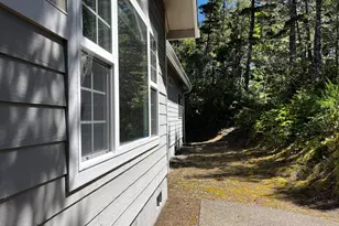87989 Kelsie Way, Florence, OR 97439 - Photo 38