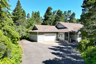 87989 Kelsie Way, Florence, OR 97439 - Photo 1