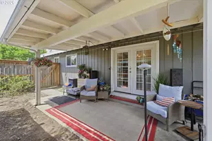 1990 W 18th Ave, Eugene, OR 97402 - Photo 28