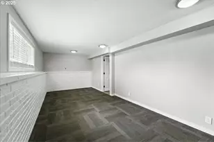 1371 NE Barnes Ct, Gresham, OR 97030 - Photo 34