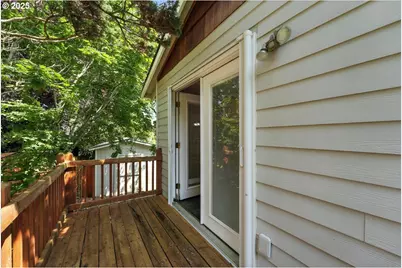 1371 NE Barnes Ct, Gresham, OR 97030 - Photo 20